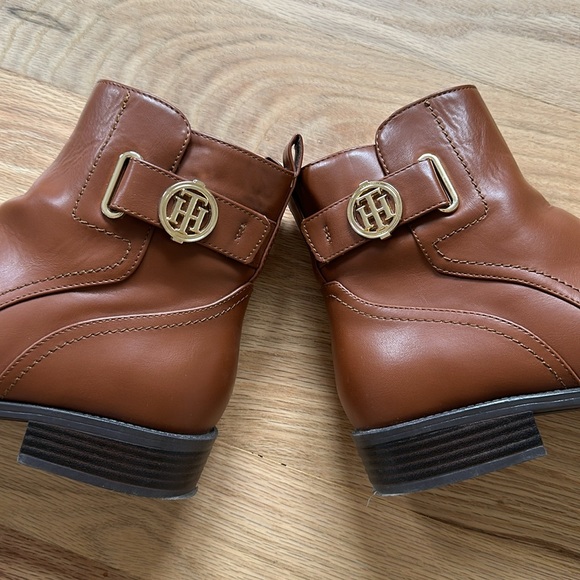 Tommy Hilfiger brown women's boots size 10M - Picture 6 of 9